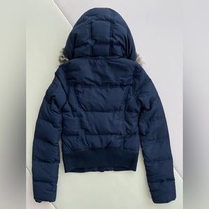 Kids Abercrombie & fitch puffer jacket size XL fits like a size 12 girls size